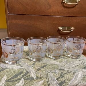 VINTAGE Seashore-Themed Gold-rimmed Short Glasses